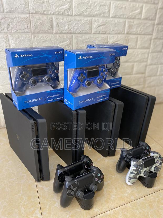 Ps4 Slim 500gb HDD | Jailbroken | With Games | Uk Used · Photo 5