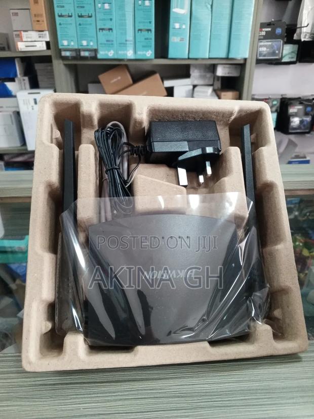 Hikvision 300mbps Wireless Router 5dbi High Gain Wr3n · Photo 5