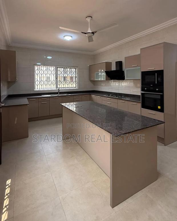 3bdrm Duplex in Cantonments for rent · Photo 2