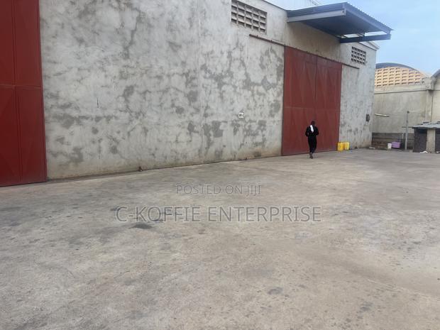 1000 SQM Warehouse at Spintex Main Road for Rent · Photo 6
