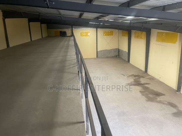 1000 SQM Warehouse at Spintex Main Road for Rent · Photo 5