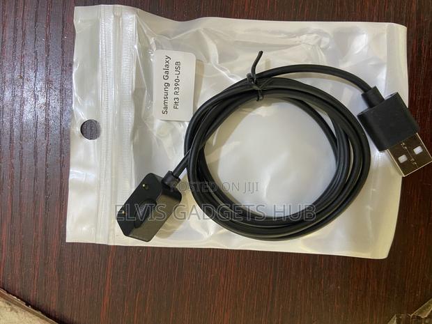 Galaxy Watch Fit 3 Charger · Photo 4