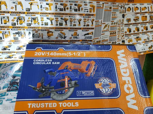 Wlwp5631. Wadfow Cordless Circular Saw 51⁄2 " 20v · Photo 1