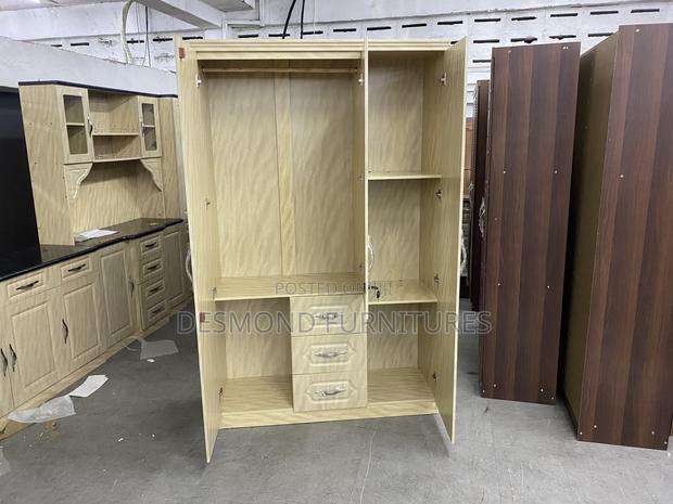Three In One Wardrobe · Photo 2