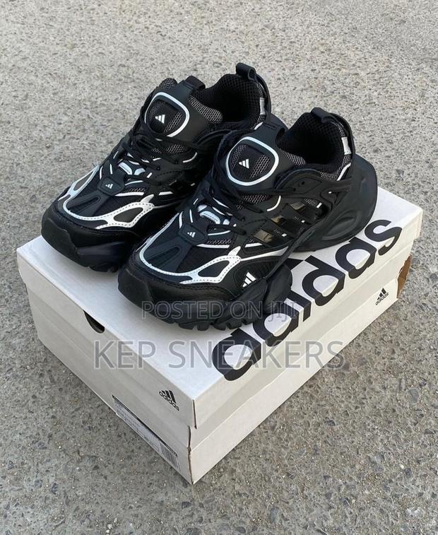 Adidas XLG Runner Deluxe “Black Grey” · Photo 5