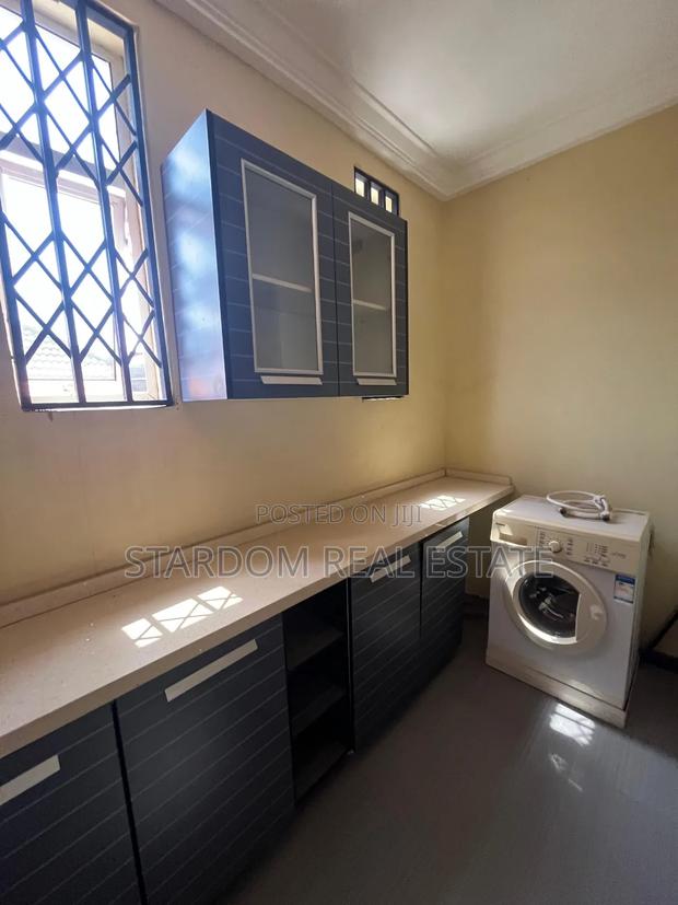5bdrm House in Trassacco Area, East Legon for rent · Photo 4