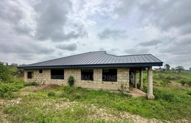 4bdrm Block of Flats in Pakyi, Kumasi Metropolitan for sale · Photo 4