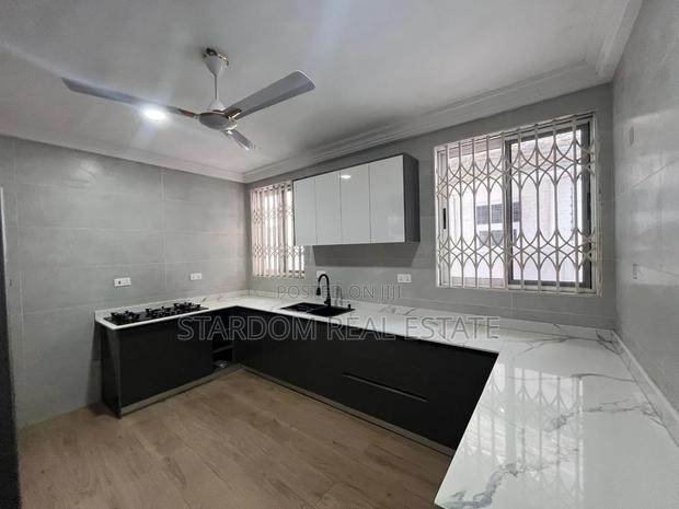 4bdrm Duplex in Adjiringanor, East Legon for rent · Photo 3