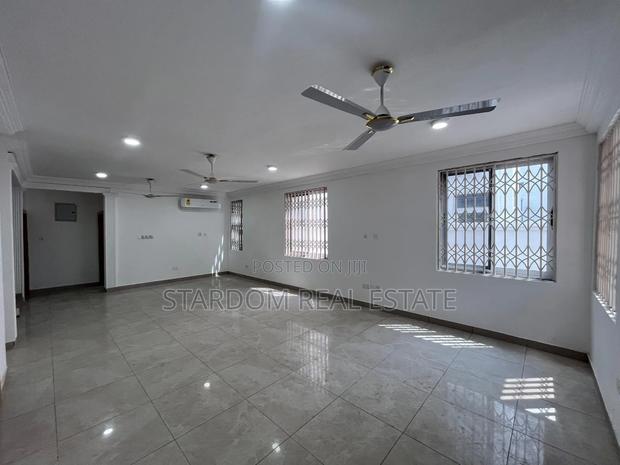 4bdrm Duplex in Adjiringanor, East Legon for rent · Photo 6