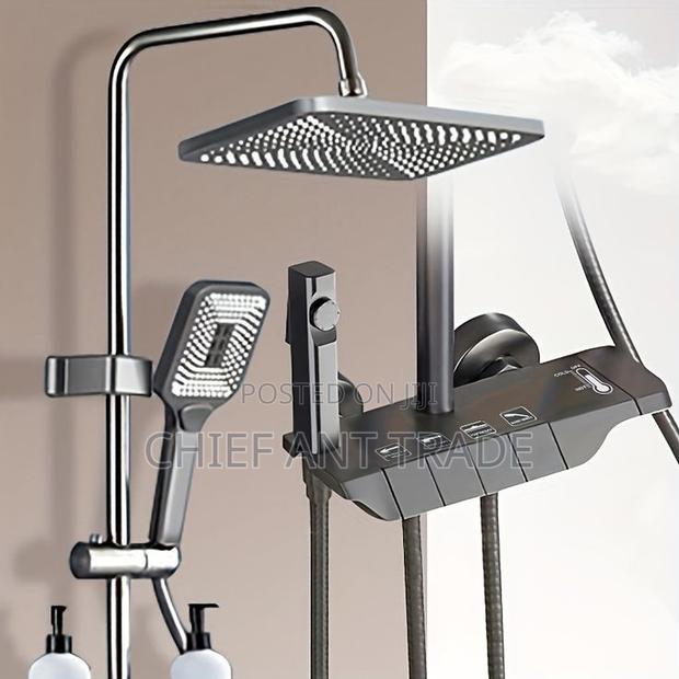 4 Flow Hot and Cold Shower. Piano Shower C-400 Black · Photo 2