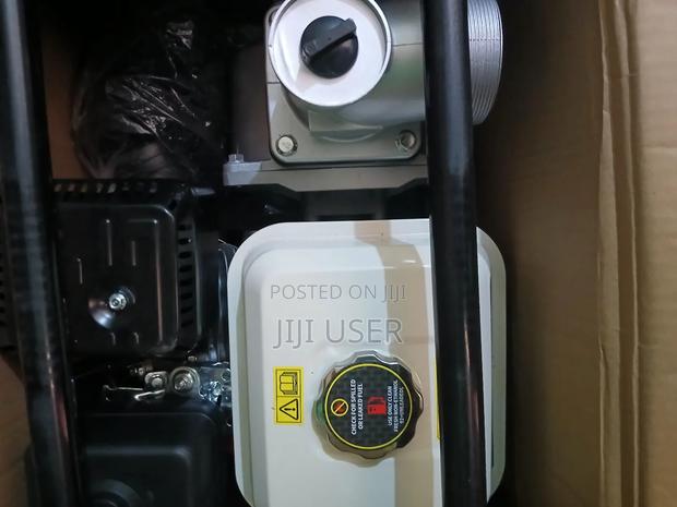 Gasoline Water Pump · Photo 3