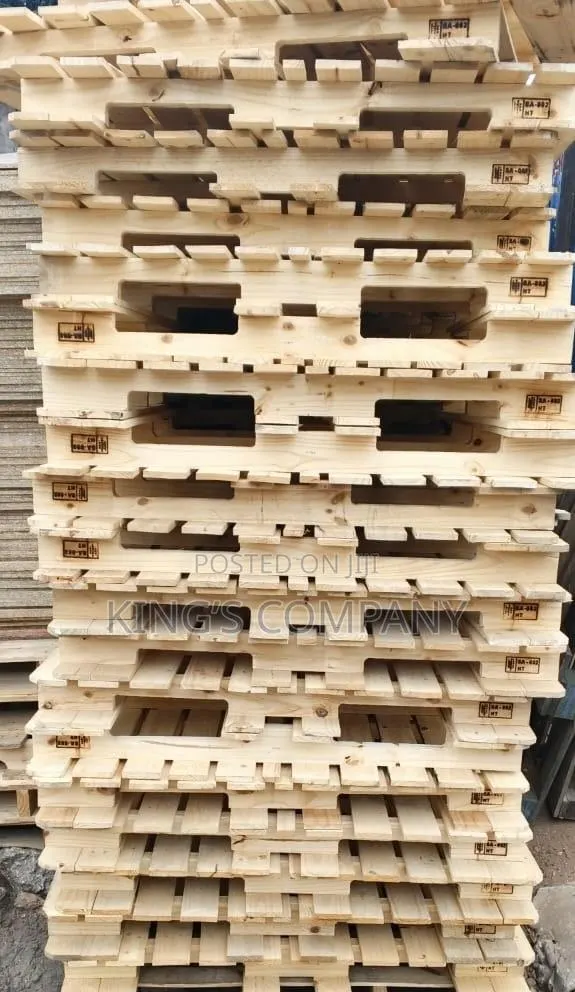 King’s Wooden Pallet · Photo 1