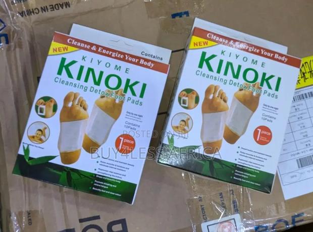 10 Pieces Kinoki Foot Detox Cleansing Pad · Photo 1