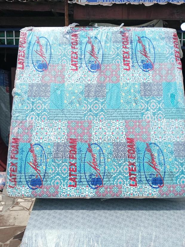 20" Mattress Latex High Density *72"X 75" · Photo 2