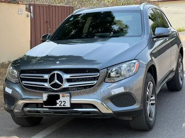 Mercedes-Benz GLC-Class 2017 Gray · Photo 1