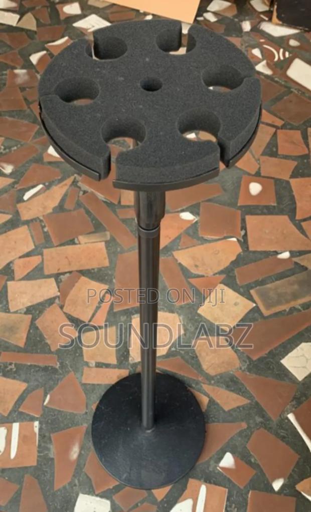 Mic Rack With 6 Holes · Photo 1