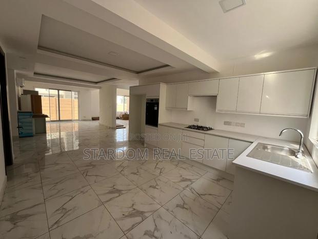 4bdrm Duplex in East Legon, A&C Mall Area for rent · Photo 2