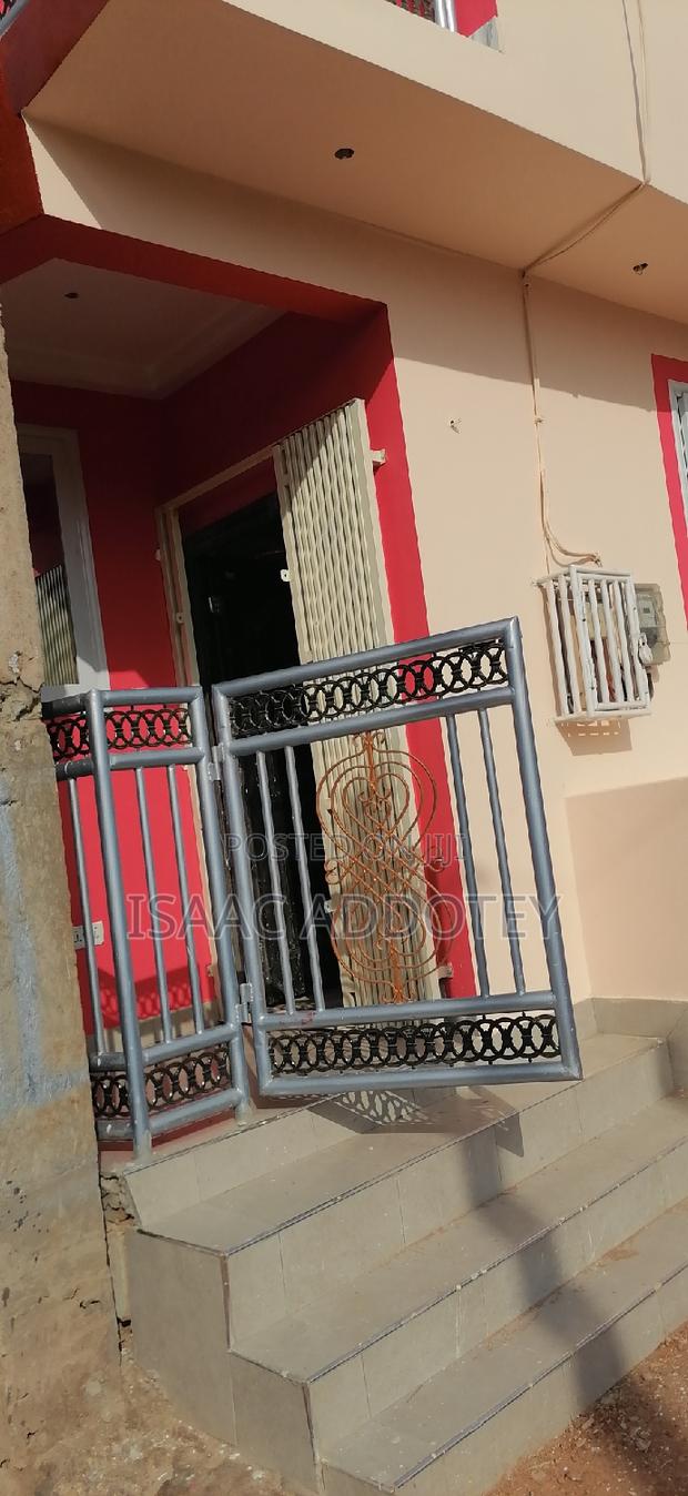 1bdrm Apartment in Chamber And Hall, Spintex for rent · Photo 2