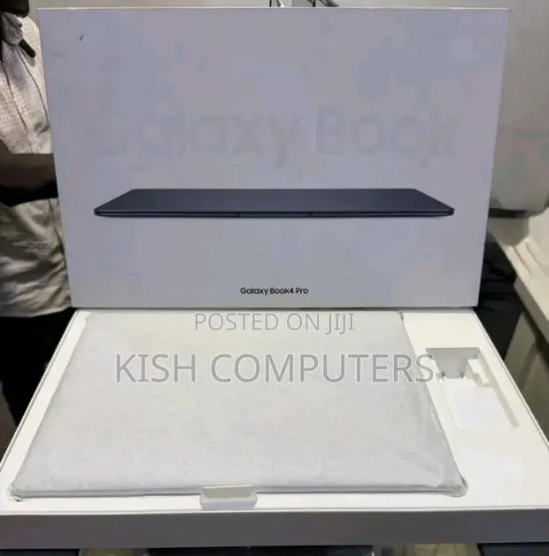 New Laptop Samsung Galaxy Book4 Pro 16GB Intel Core i7 SSD 1T · Photo 1
