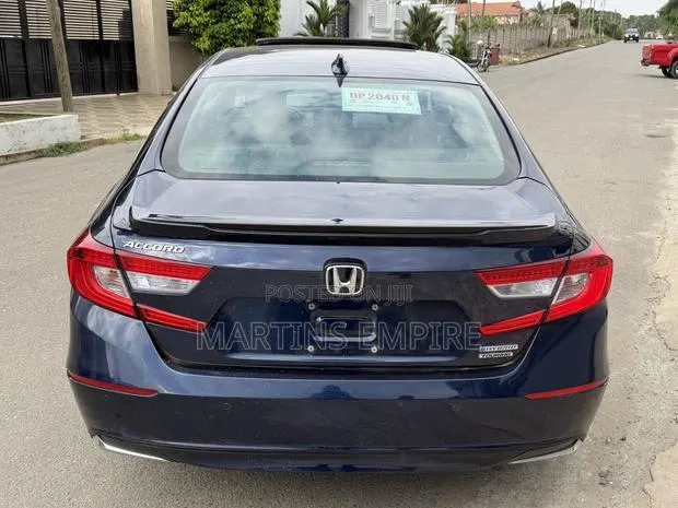 Honda Accord EX-L (2.0L 4cyl Turbo 10A) 2019 Blue · Photo 1