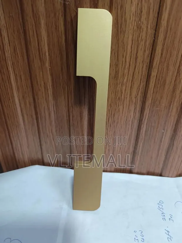 Brass Cabinet Pull Handle Gold 180mm · Photo 1