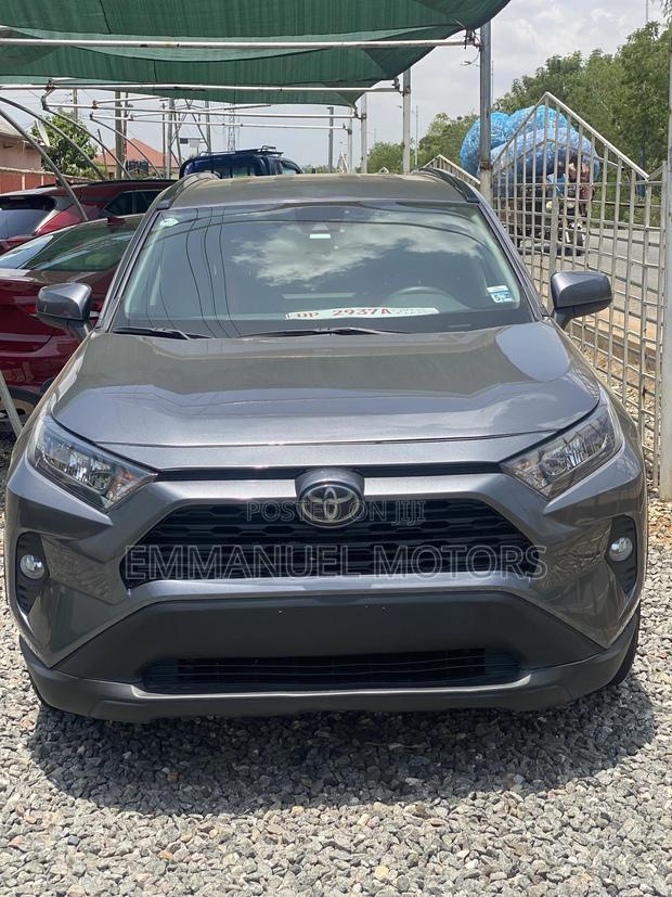 Toyota RAV4 LE 2021 Gray