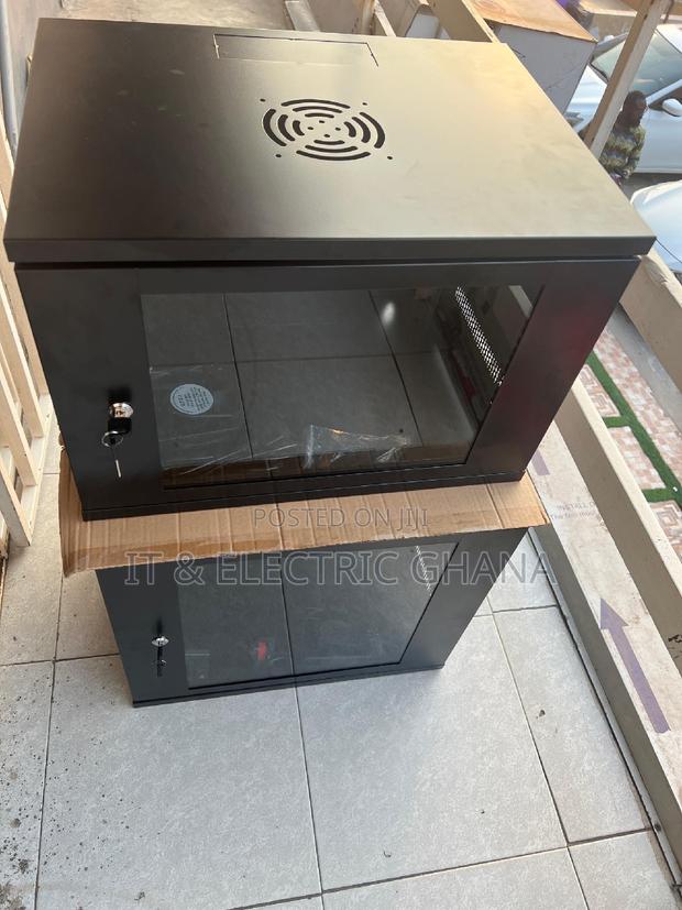 6u Network Cabinet · Photo 1