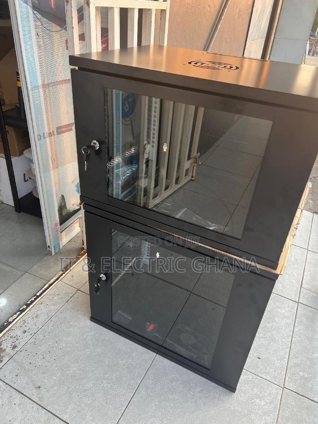 6u Network Cabinet · Photo 2