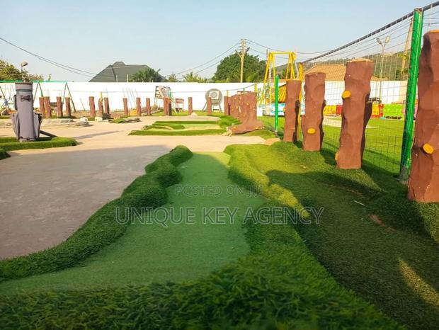 Commercial Leisure Center for Sale in Oyarifa · Photo 2