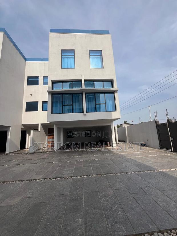 Furnished 4bdrm Townhouse / Terrace in East Legon for rent · Photo 1