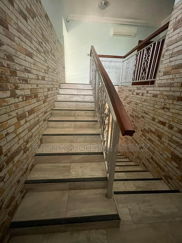 5bdrm House in Bronko Housing, Baatsona Total for rent · Photo 7