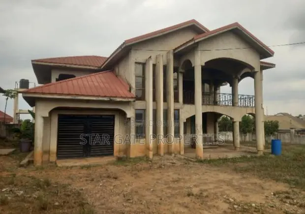 5bdrm House in Near Kumasi Airport for sale · Photo 1