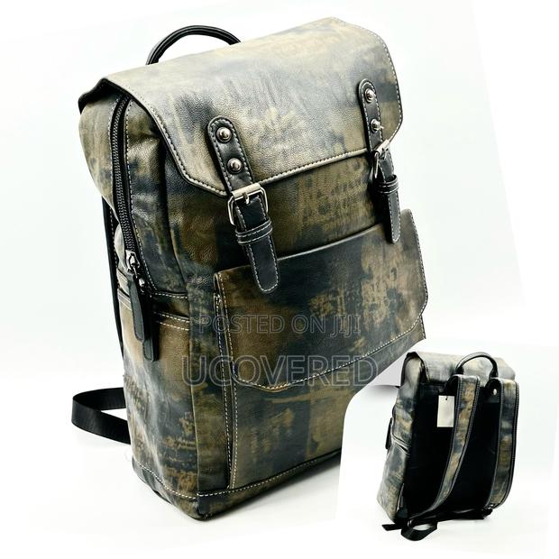 Vintage Leather Unisex Backpacks · Photo 3
