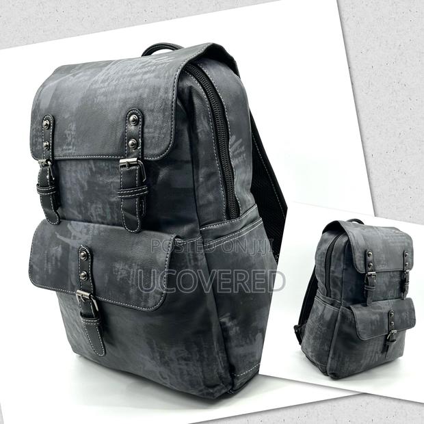 Vintage Leather Unisex Backpacks · Photo 5