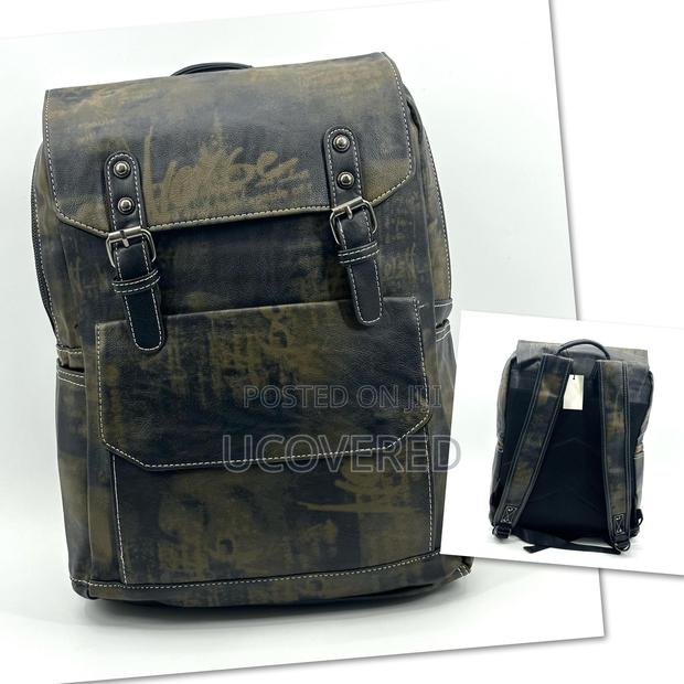 Vintage Leather Unisex Backpacks · Photo 6