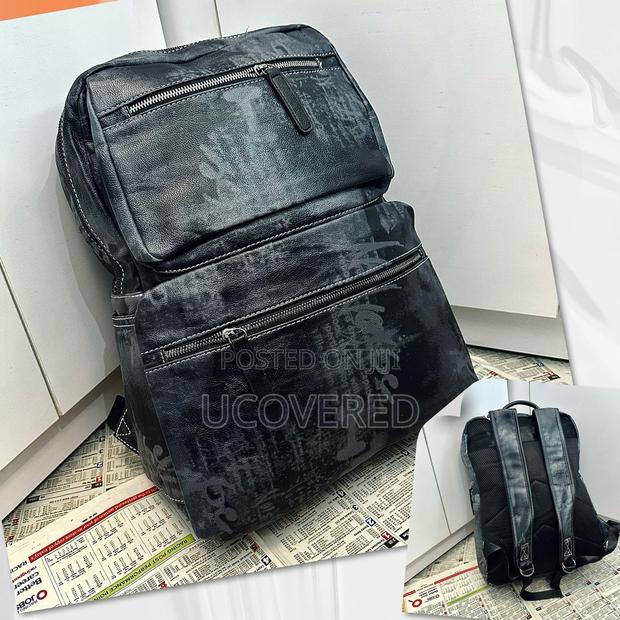 Vintage Leather Unisex Backpacks · Photo 4
