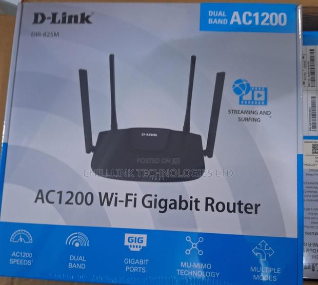 D-Link Ac1200 Wi-Fi Gigabit Router · Photo 1