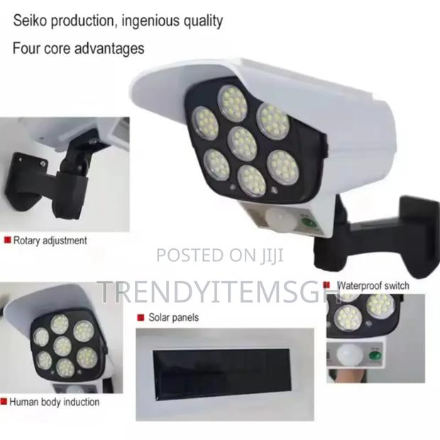 Dummy CCTV Solar Camera Light · Photo 4