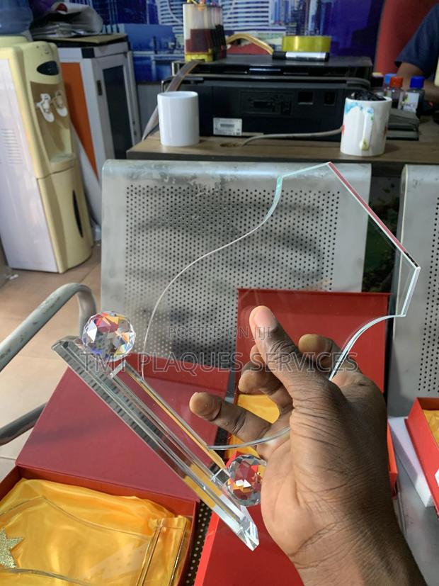 Rounded Shape Crystal Award Plaque · Photo 6