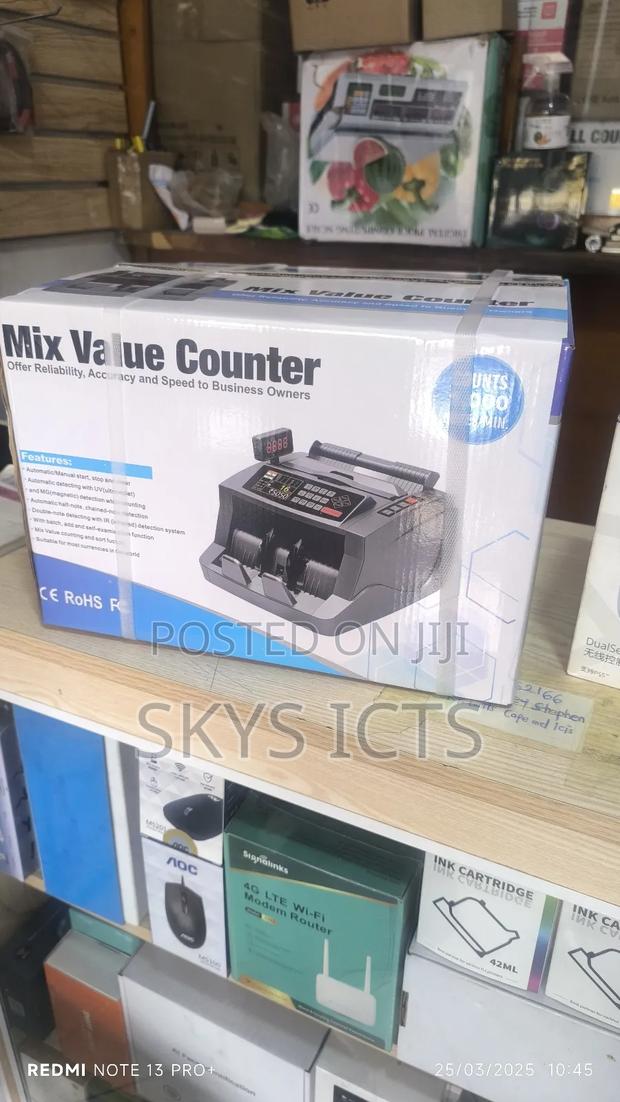 Money/ Bill Counting Machine With Counterfeit Detector · Photo 3