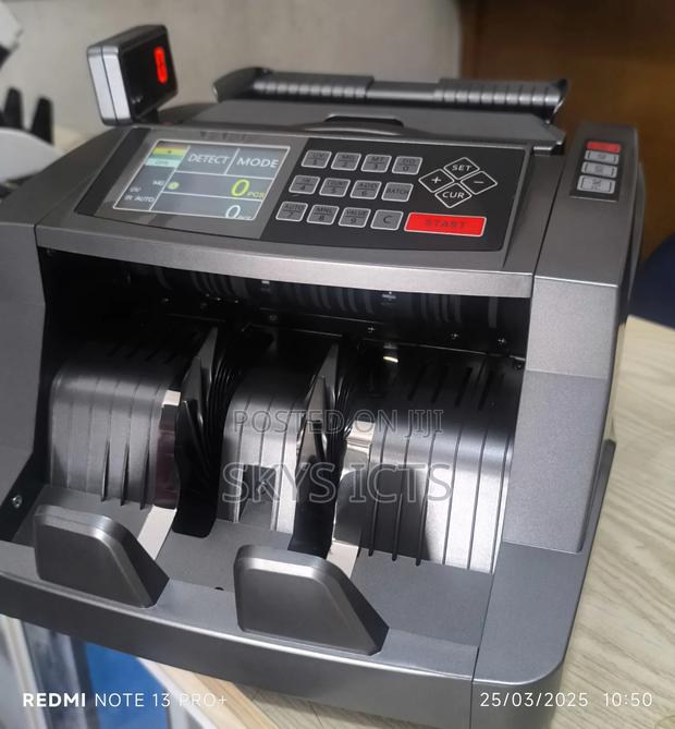 Money/ Bill Counting Machine With Counterfeit Detector · Photo 1