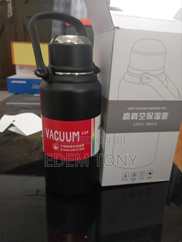 Stainless Steel Vacuum Flask · Photo 1