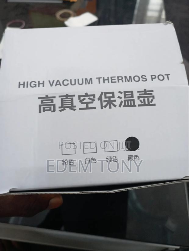Stainless Steel Vacuum Flask · Photo 3
