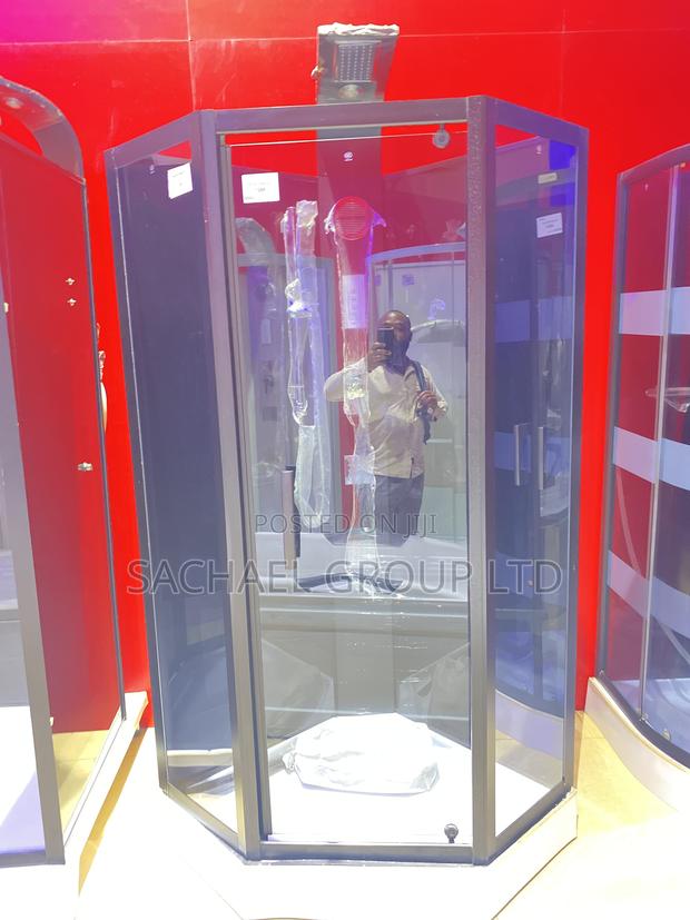 Hydro Shower Cubicle · Photo 4