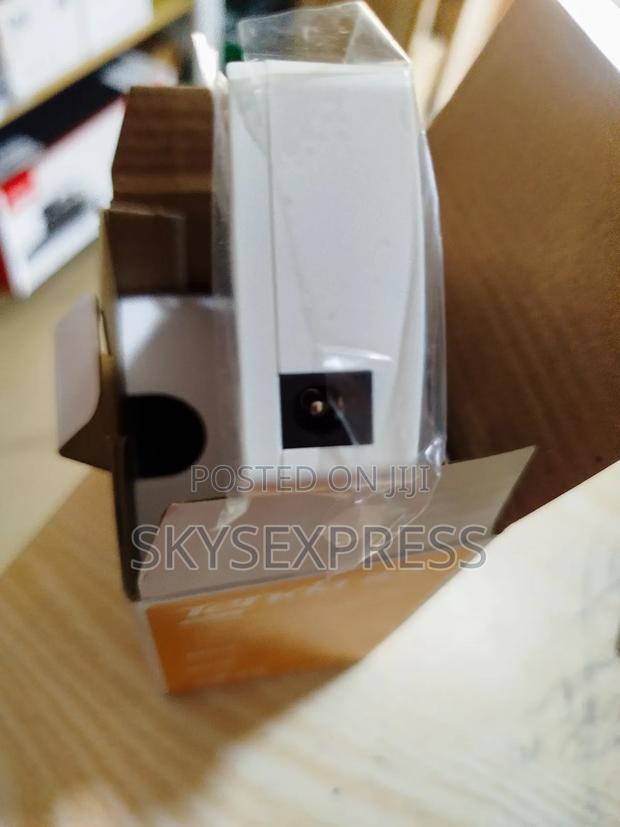 5 Port Switch · Photo 4