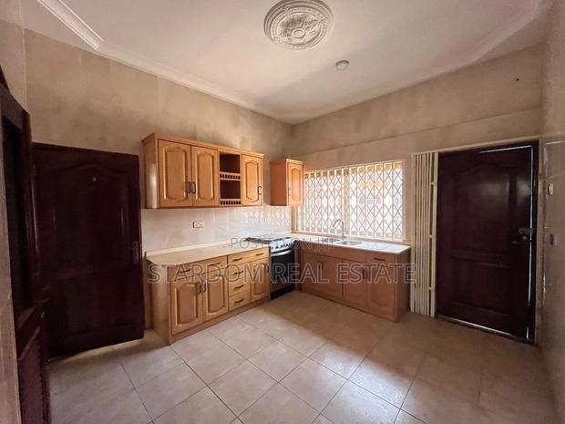 3bdrm House in Trassacco Area, East Legon for rent · Photo 3