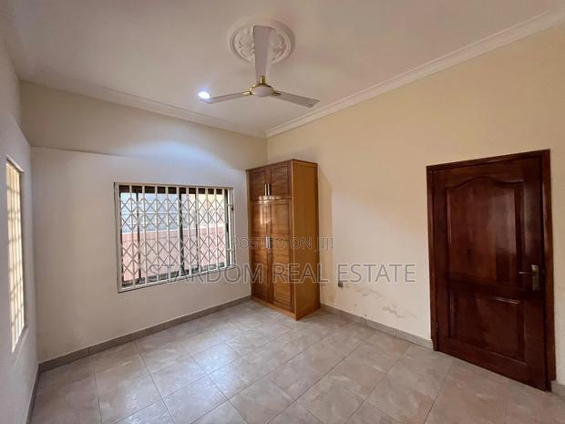 3bdrm House in Trassacco Area, East Legon for rent · Photo 8