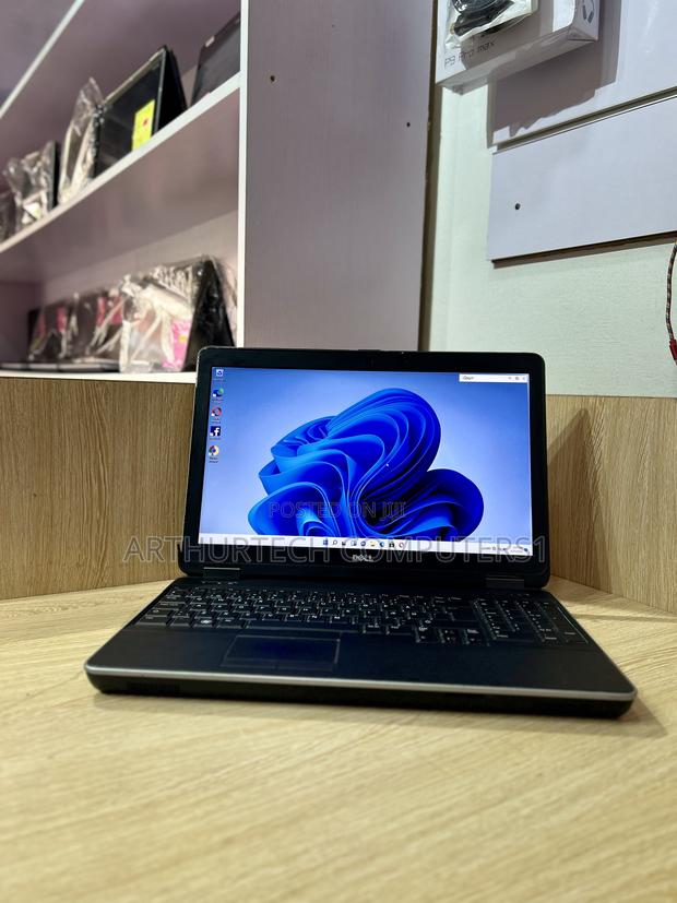 Laptop Dell Latitude E6540 8GB Intel Core I5 SSD 128GB · Photo 2