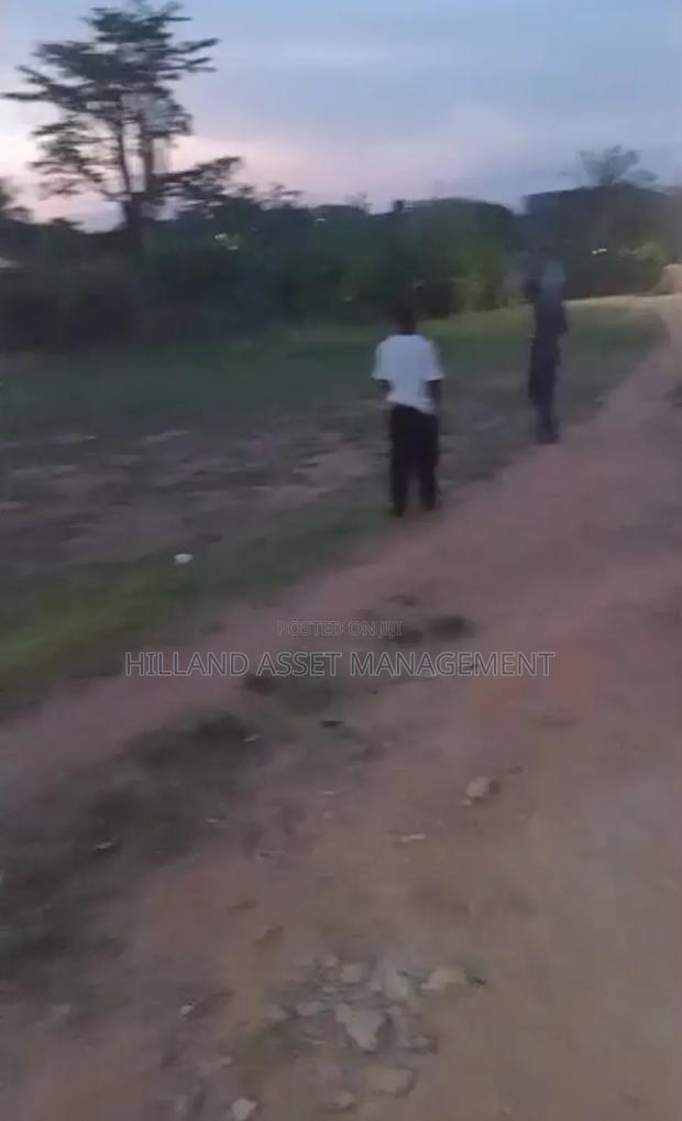 Land Forsale at Doctor Tawiah's Hospital · Photo 7