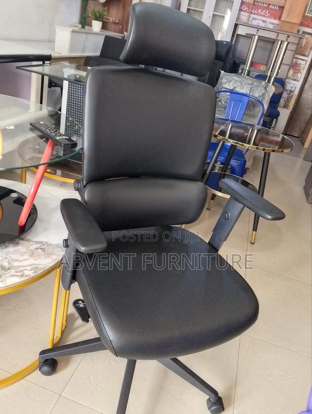 Foreign Ergonomic Chair · Photo 4